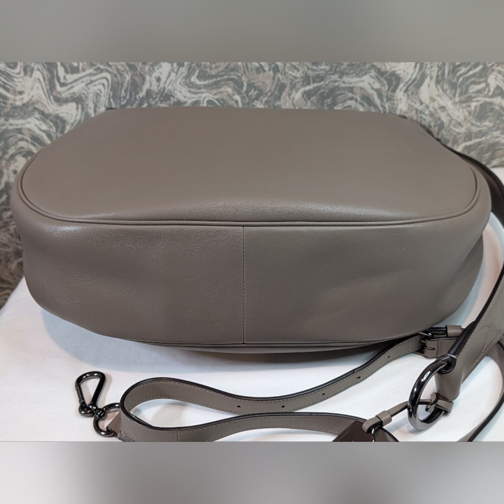 Coach Mae Nomad Hobo Shoulder Crossbody Bag *BROKEN STRAP* - Picture 5 of 16